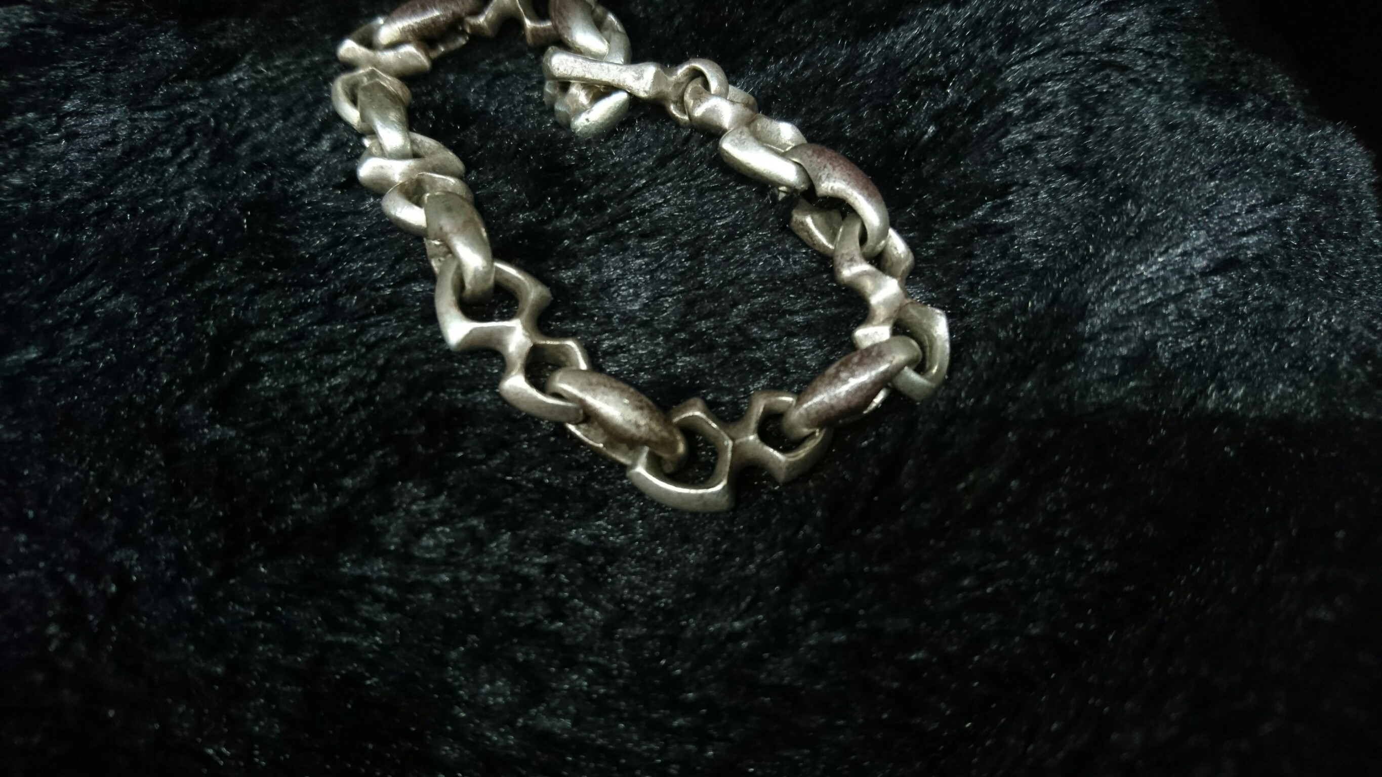 汚れたシルバーアクセサリーをピッカピカにする方法